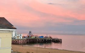 Seaview Apartment In Southsea